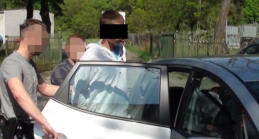 Pobił przechodnia dla telefonu