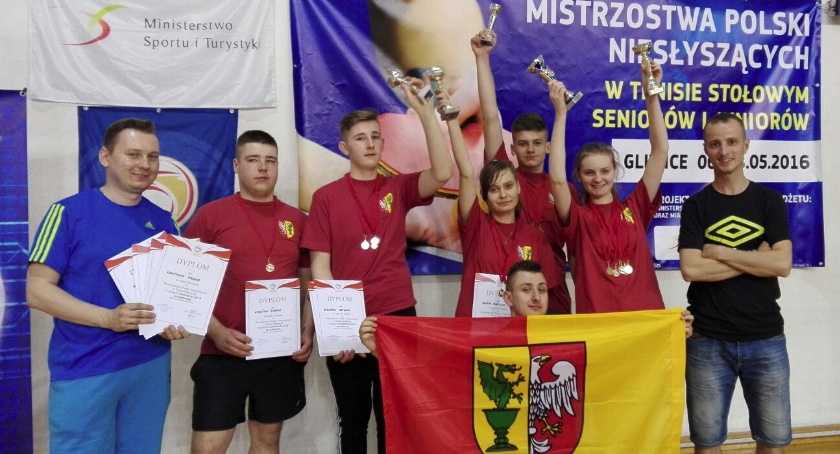 Sukces niesłyszących tenisistów z Otwocka