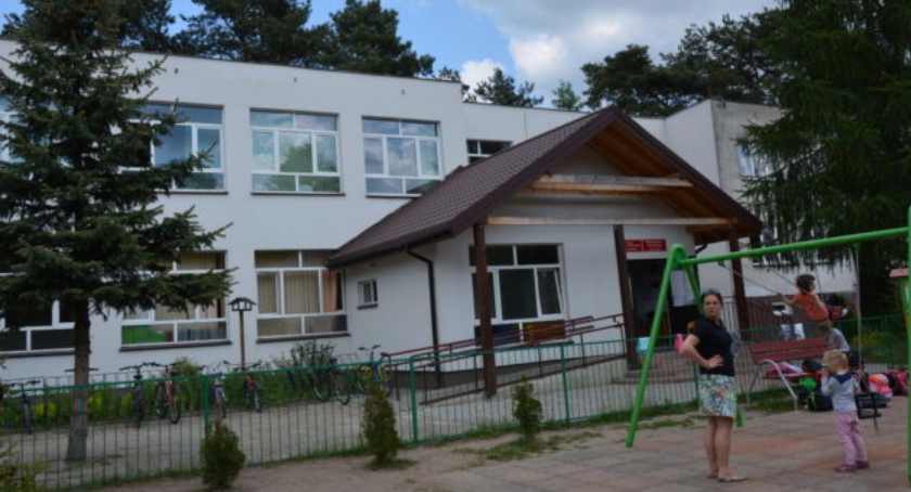 Dzieci z Duchnowa wolą się uczyć w Brzezinach