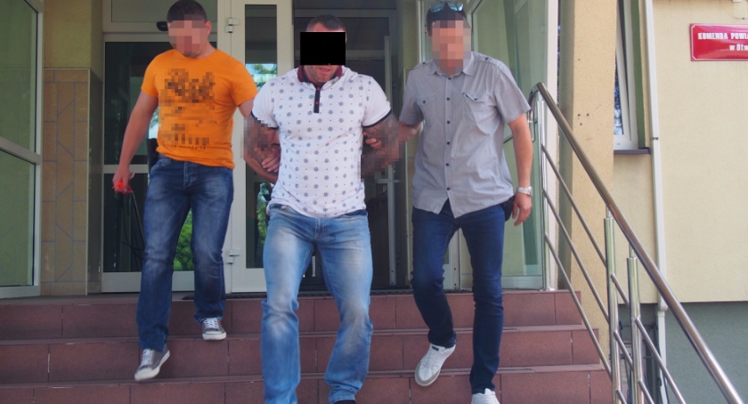 Otwocka policja zatrzymała sutenerów