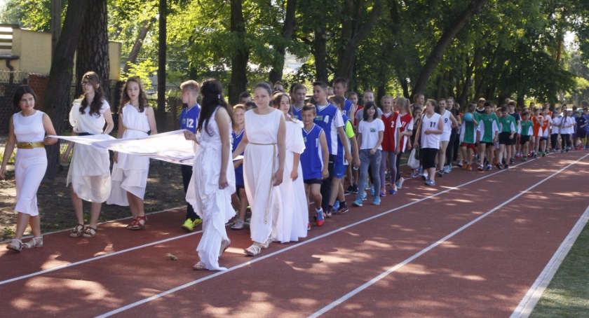 Uczniowie z SP 5 w Otwocku mają gdzie trenować