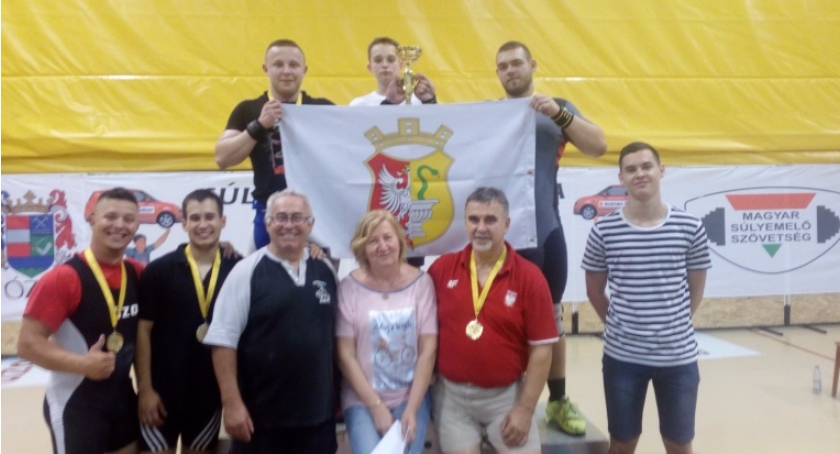 Trzy medale ciężarowców z OKS-u