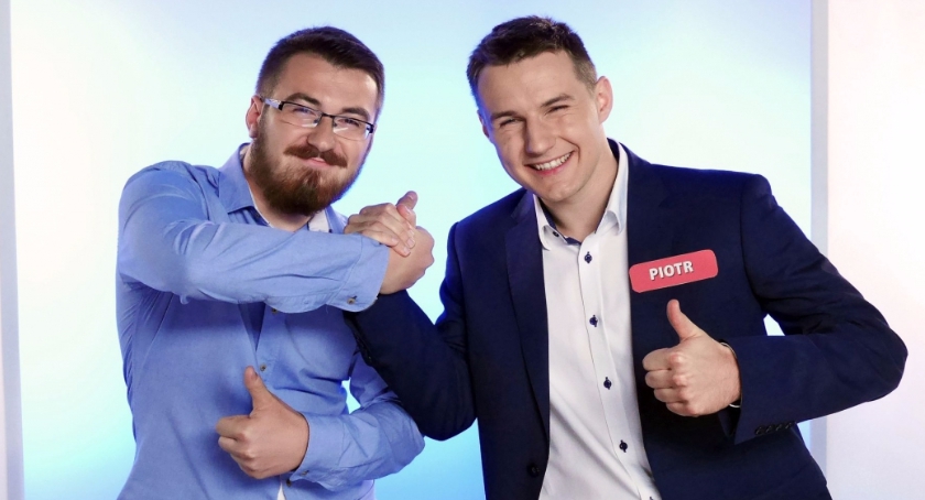 Kibicuj Marcinowi i Piotrowi w grze o milion