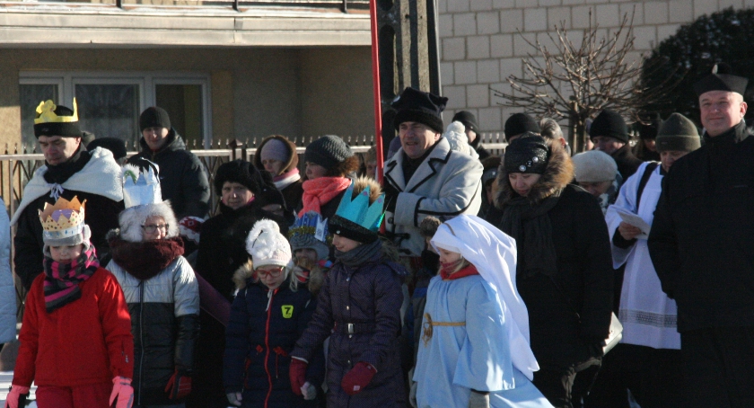 Orszak królewski w Kołbieli