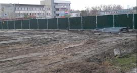 Co z resztą parkingów niedokończonej galerii w centrum Otwocka?