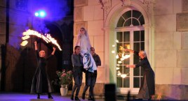 Intrygujący spektakl Milda i Nijoła w Muzeum Wnętrz Otwocku Wielkim 