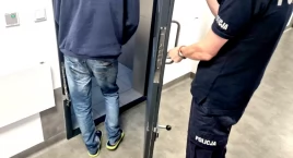 Pechowi włamywacze z Józefowa zatrzymani dzięki szyb…