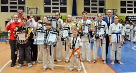 Kolejny sukces młodych karateków z KSW Bushi! Drużyna z Józefowa druga w klasyfikacji medalowej WKB Polish Open Galicja Cup