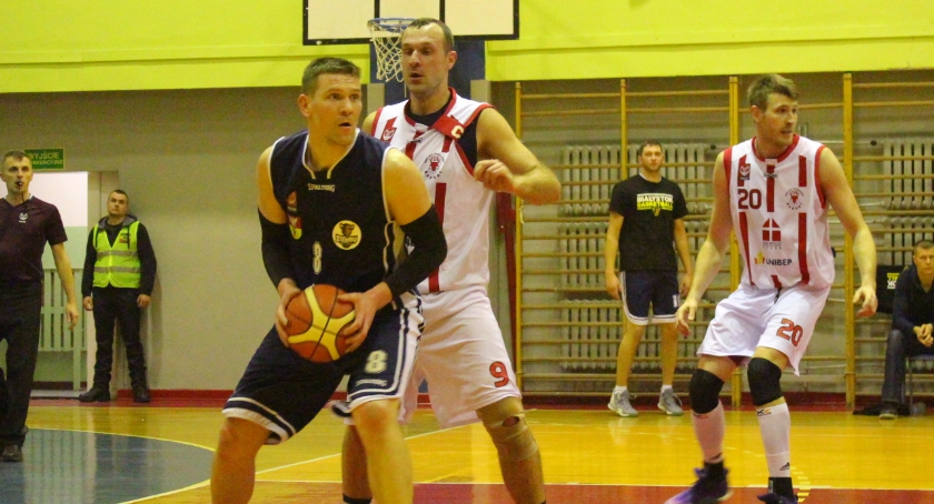 Tur Basket wygrywa z Żubrami Białystok