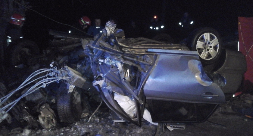 Auto dachowało na ul. Studziwodzkiej