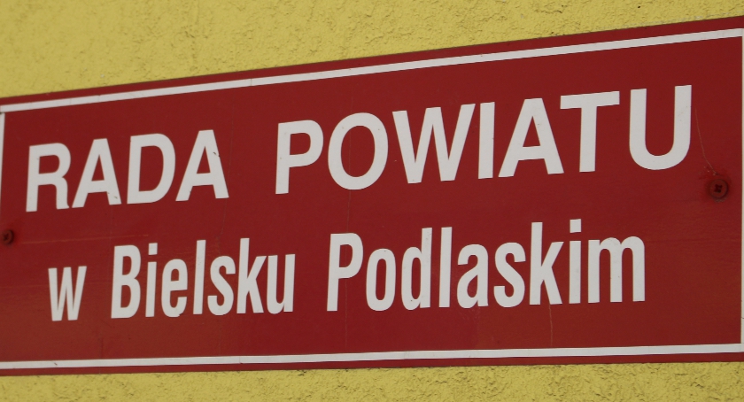 Powiat bielski przyznał ponad 30 tys. zł dotacji na zadania publiczne w 2017 roku
