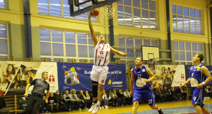 Tur Basket Bielsk Podlaski 66:70 Księżak Łowicz
