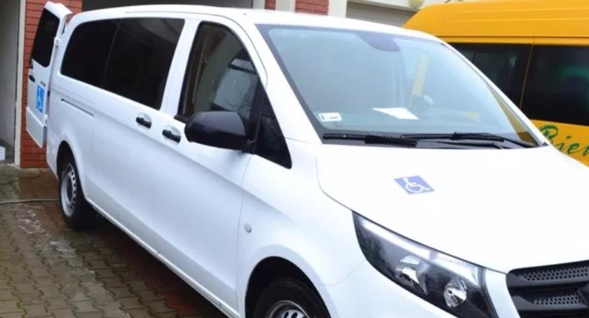 Dom Pomocy Społecznej w Brańsku otrzymał nowego mercedesa