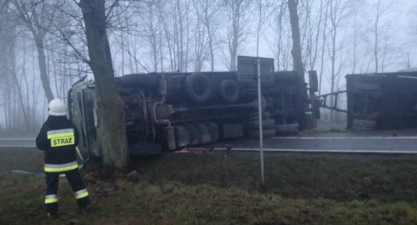 Wypadek w Knorydach – zablokowana DK 19 [zdjęcia]
