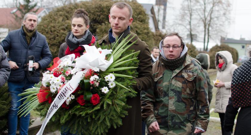 Partia Razem uczciła dziś w Bielsku Podlaskim pamięć pomordowanych wozaków