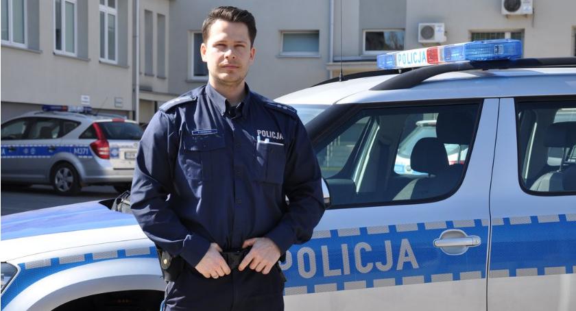 Niepełnosprawny mężczyzna w trakcie nocy czołgał się w kierunku drogi