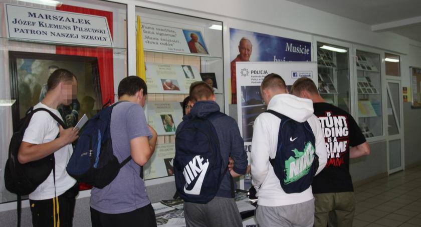Policja spotyka się z dziećmi i młodzieżą 