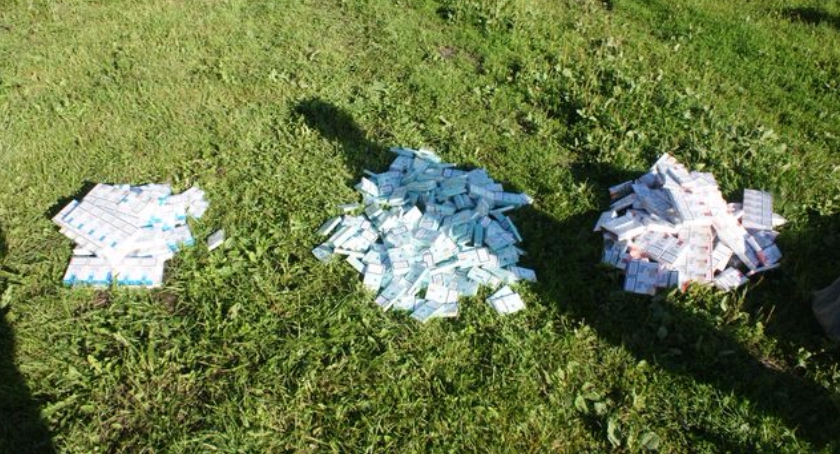 Policjanci ujawnili blisko 3200 paczek papierosów bez akcyzy