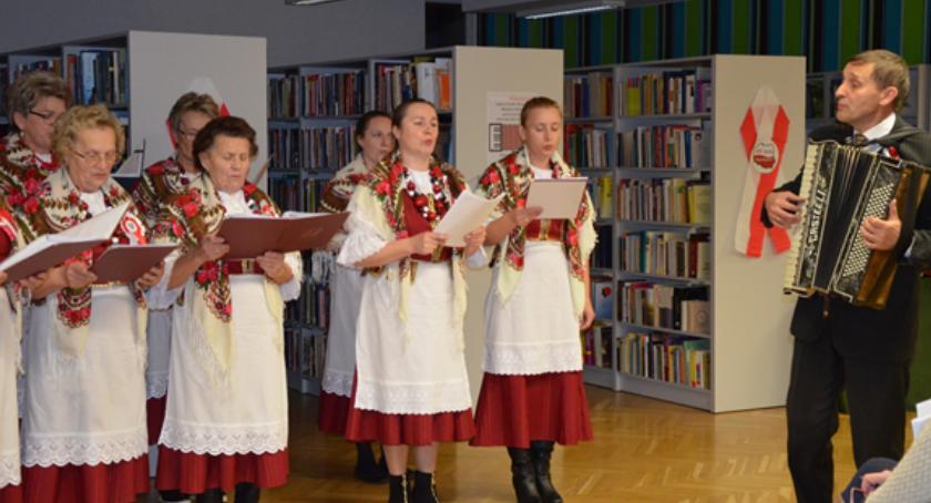 Moje spotkanie z zespołem „Mianka” z Mnia w Bibliotece