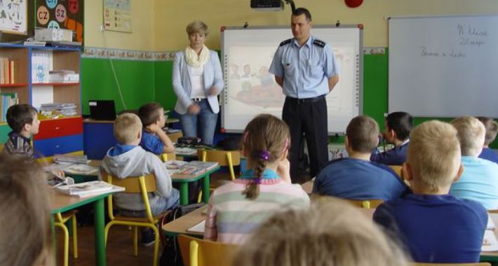 Policjanci spotkali się z dziećmi w Orli