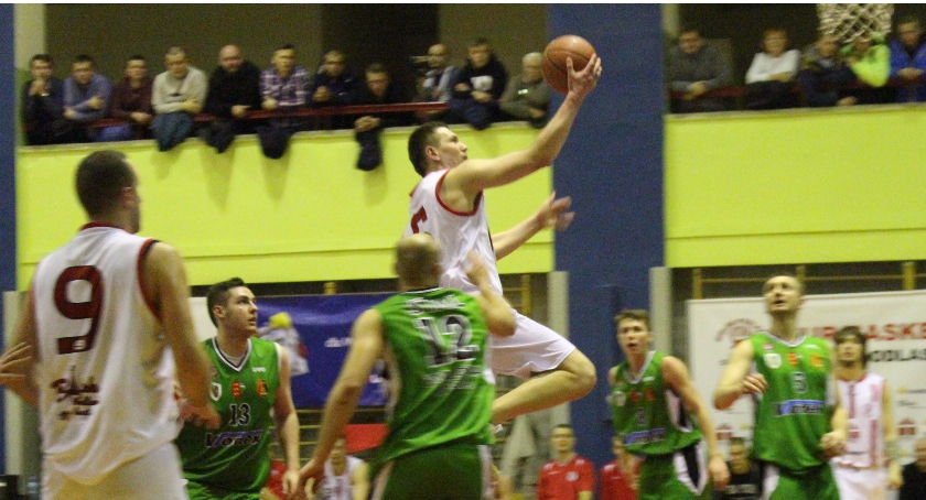 KKS Tur Basket Bielsk Podlaski 74 – 90 ZKS Stal Stalowa Wola