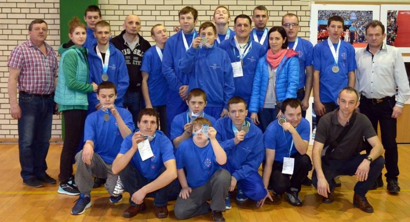 I miejsce ZS im. Jana Pawła II na IX Ogólnopolskich Zimowych Igrzyskach Olimpiad Specjalnych