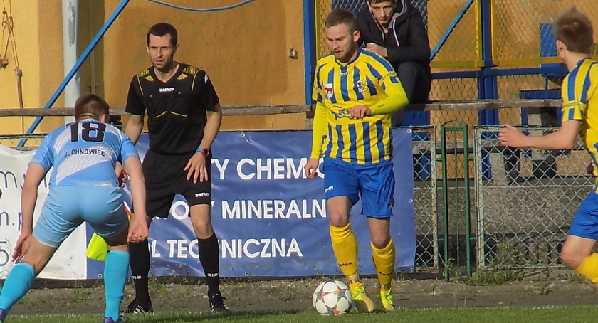 Tur Bielsk Podlaski pewnie pokonuje Magnata Juchnowiec