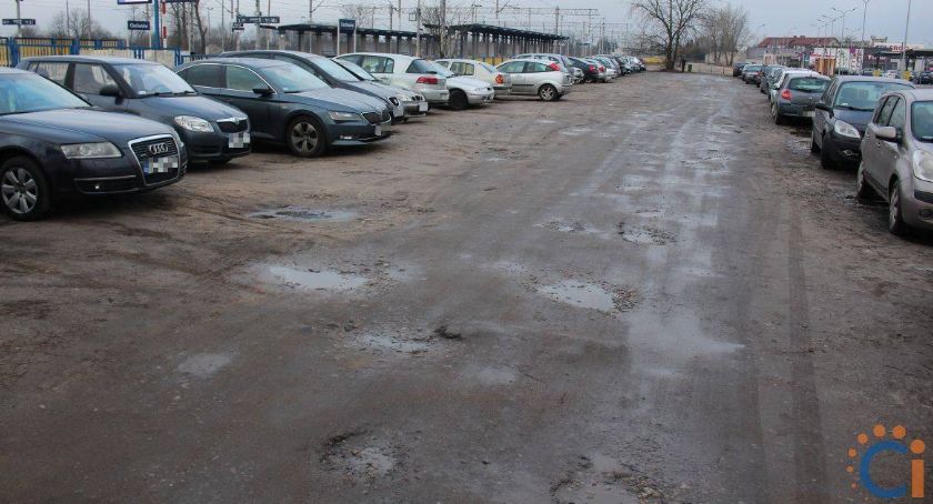 Miasto wybuduje kolejny parking przy dworcu PKP