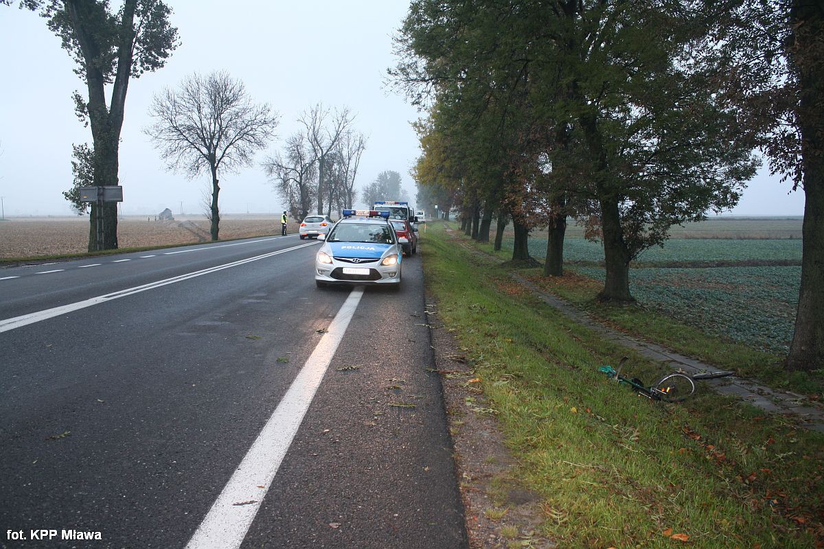 Rowerzysta wjechał pod koła Toyoty. Miał prawie trzy promile alkoholu