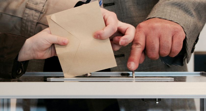 Wybory już w niedzielę. Możesz jeszcze odebrać zaświadczenie