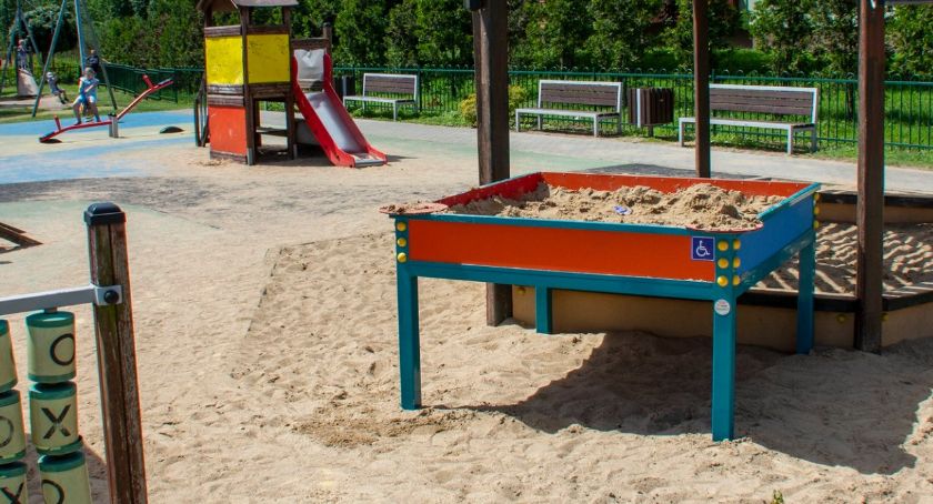 Place zabaw także dla dzieci z niepełnosprawnościami