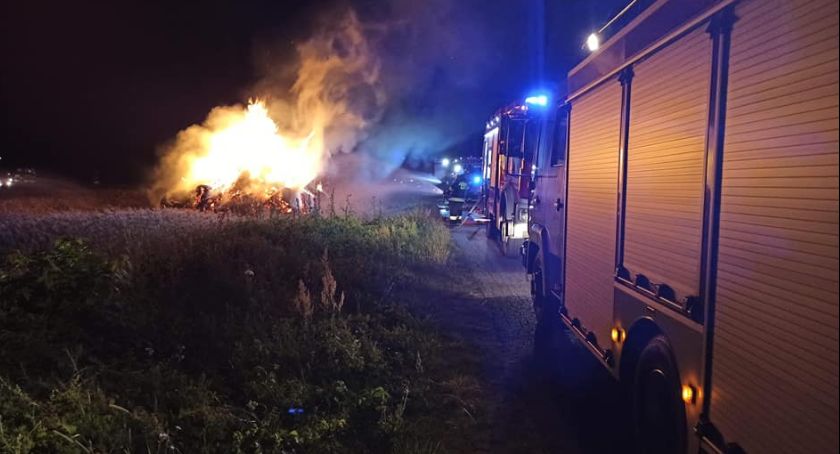 Ponad 40 strażaków walczyło z pożarem w gminie Glinojeck [zdjęcia]