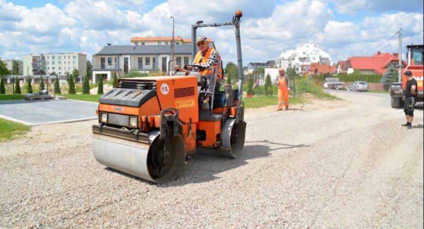 Wyremontowane drogi i nowe znaki na ciechanowskim osiedlu