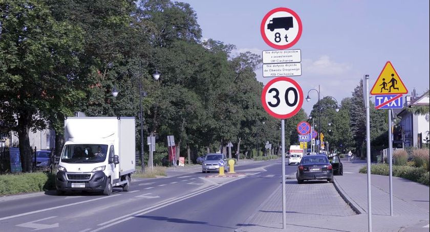 Wasze Info: Na ul. Sienkiewicza zmieniła się organizacja ruchu. Nie wszyscy to zauważyli
