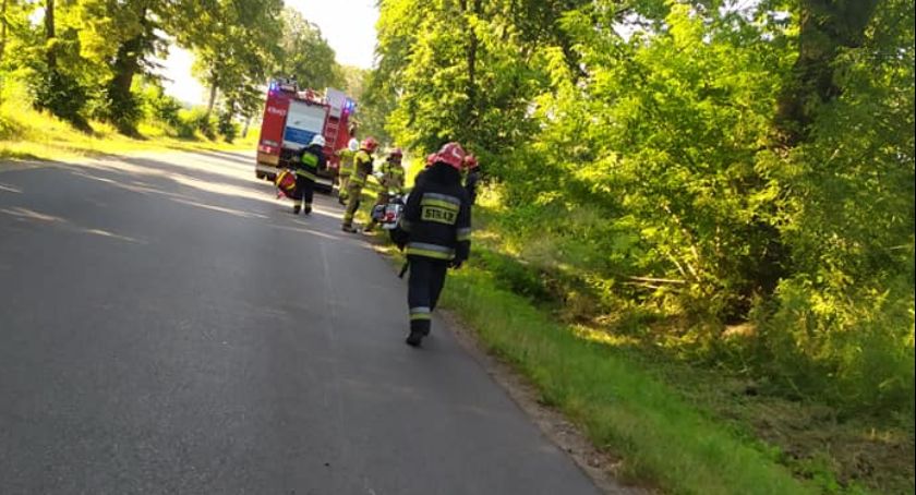 Motocyklista uderzył w samochód w gminie Sońsk 