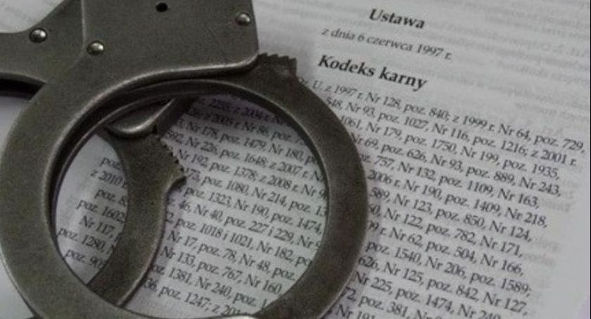 Na widok radiowozu gwałtownie skręcił. Miał przy sobie narkotyki