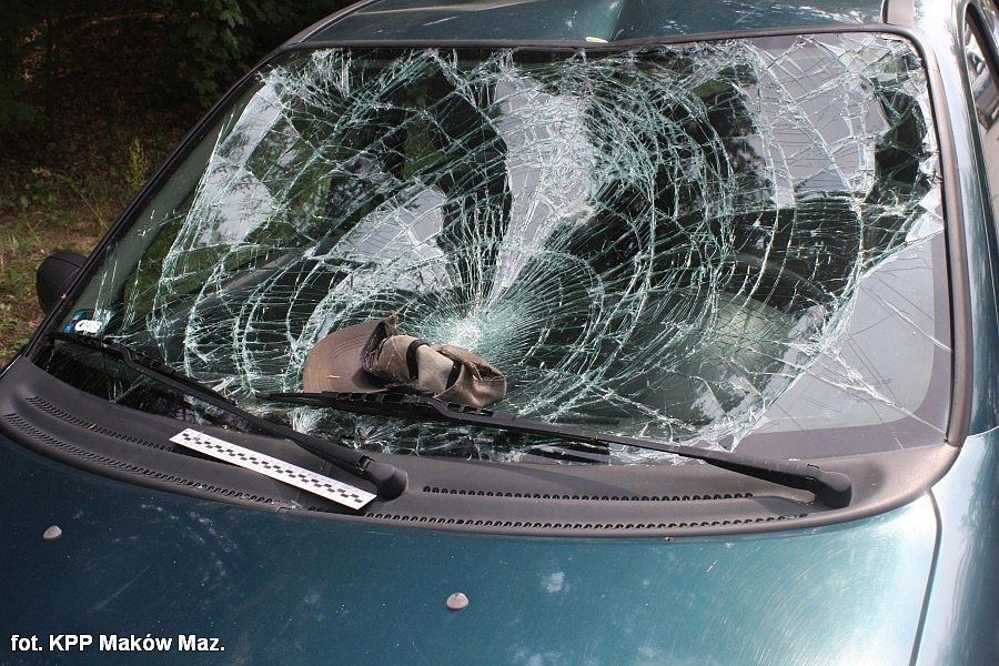U sąsiadów: Kolejny wypadek po nieprawidłowym wyprzedzaniu (zdjęcia)