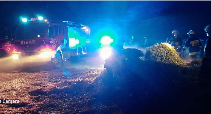 Bele słomy w środku nocy blokowały drogę w powiecie ciechanowskim