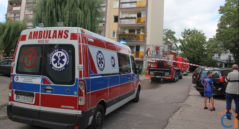 Z ostatniej chwili: Pożar w bloku w centrum Ciechanowa [zdjęcia]