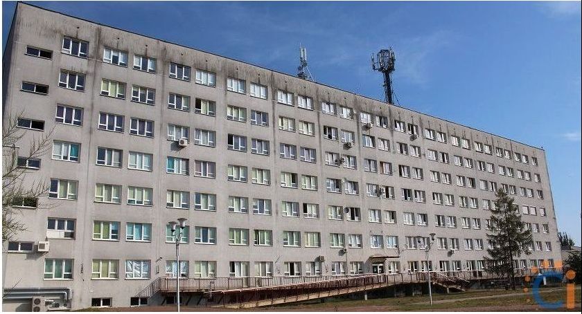 Lekarz w kwarantannie. Szpital nie przyjmuje pacjentów na jeden z oddziałów