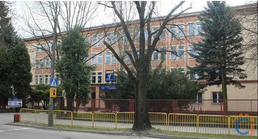 Koronawirus w kolejnej szkole na terenie Ciechanowa