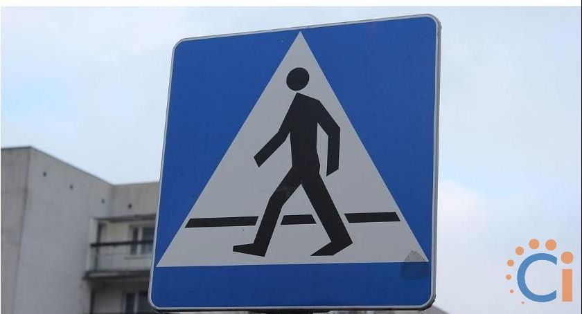 Chcą, żeby przy skrzyżowaniu powstało przejście dla pieszych