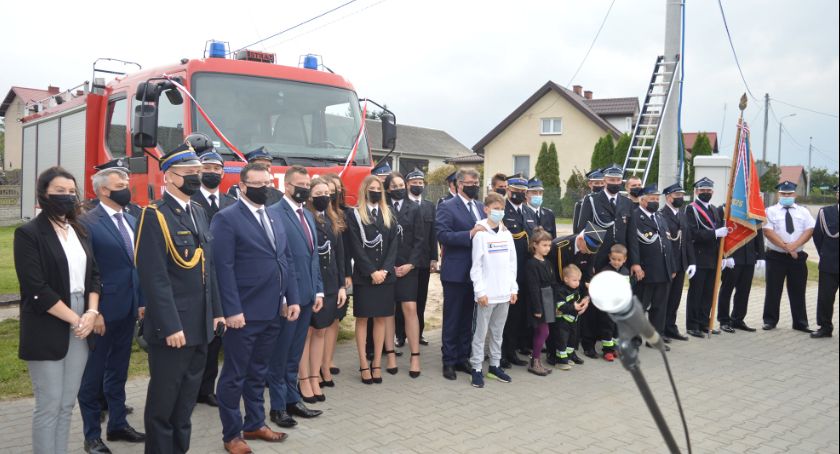 Jubileusz i nowy wóz strażaków z gminy Ojrzeń [zdjęcia]