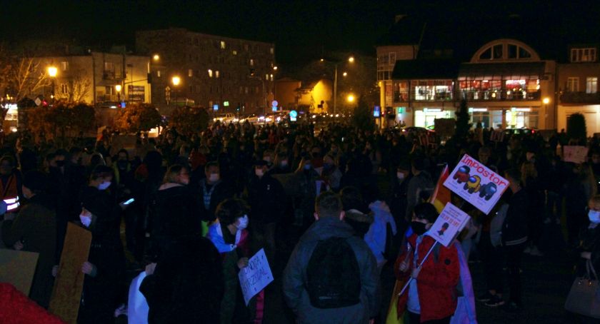Kot może zostać! Czyli protestujący ponownie na ulicach Ciechanowa [foto/wideo]