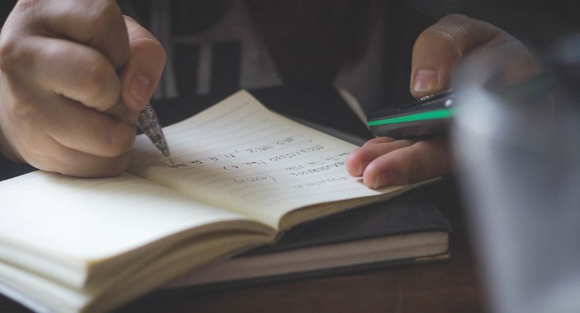 Nauka nie musi być nudna! Jak urozmaicić dziecku edukację?