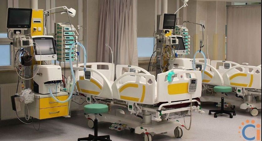 Na Mazowszu powstają kolejne szpitale tymczasowe. Trwa rekrutacja personelu medycznego