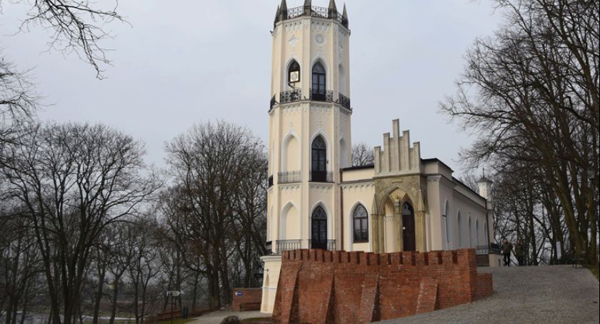 W opinogórskim Muzeum zabezpieczyli unikatowe zbiory 
