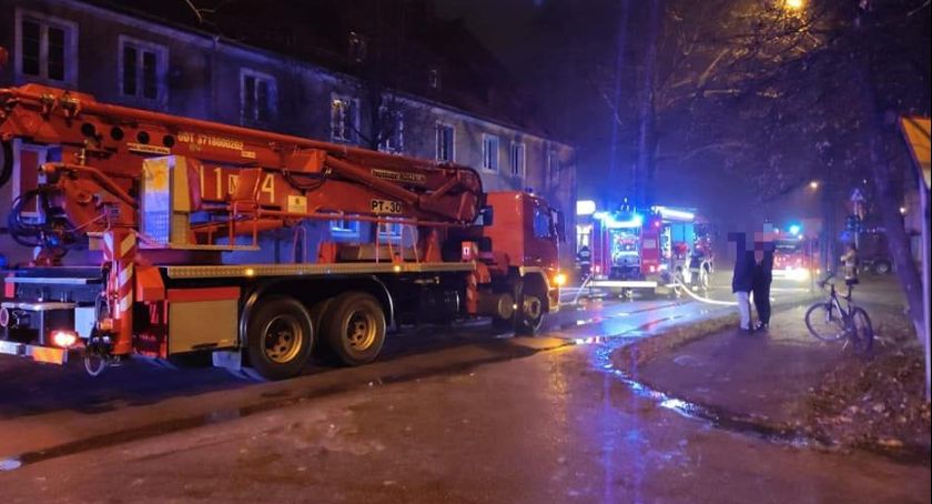 Pożar w bloku na terenie Ciechanowa [zdjęcia]