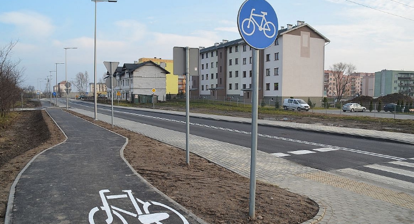 Już można korzystać z nowych dojazdów do szpitala. W Ciechanowie otwarto trzy drogi