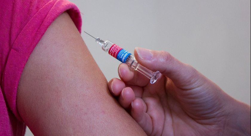 Koronawirus. Szpital w Ciechanowie na liście placówek, w których będzie szczepiony personel
